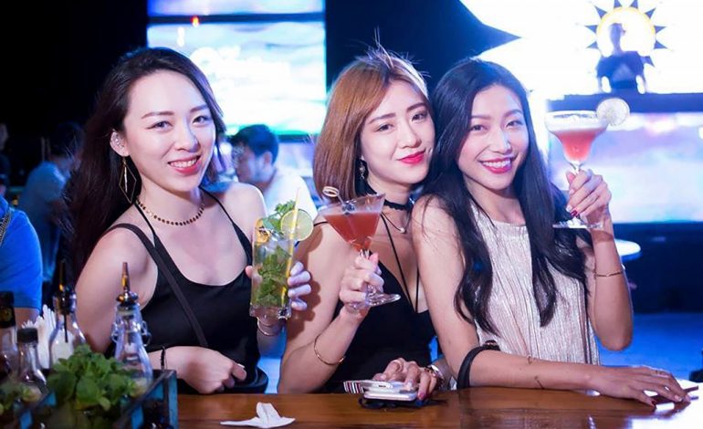 Top 10+ cở sở karaoke Tân A nổi tiếng và thu hút hiện nay