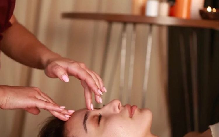 Massage Ngã Bảy Giúp Bạn Tinh Thần Tươi Mới