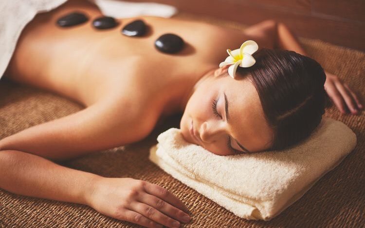 Massage Đá Nóng: Trải Nghiệm Thư Giãn Tận Gốc